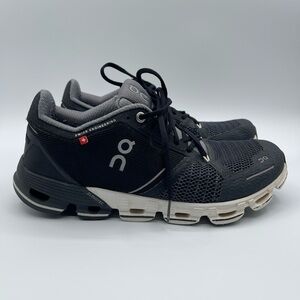 ON Women's Cloudflyer Running Sneaker Shoes, Black/White, Size 8.5 Medium